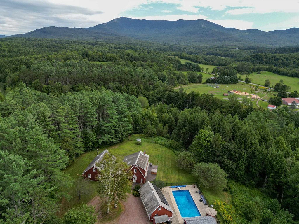 Underhill, Vermont, 05489, United States, 4 Bedrooms Bedrooms, ,3 BathroomsBathrooms,Residential,Forsale,1953117