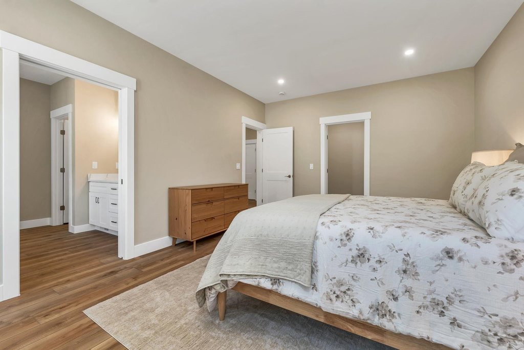 Laconia, New Hampshire, 03246, United States, 3 Bedrooms Bedrooms, ,2.5 BathroomsBathrooms,Residential,Forsale,1952891
