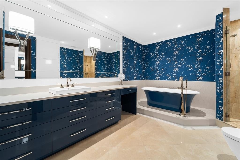 Fort Lauderdale, Florida, 33308, United States, 4 Bedrooms Bedrooms, ,4.5 BathroomsBathrooms,Residential,Forsale,1951901