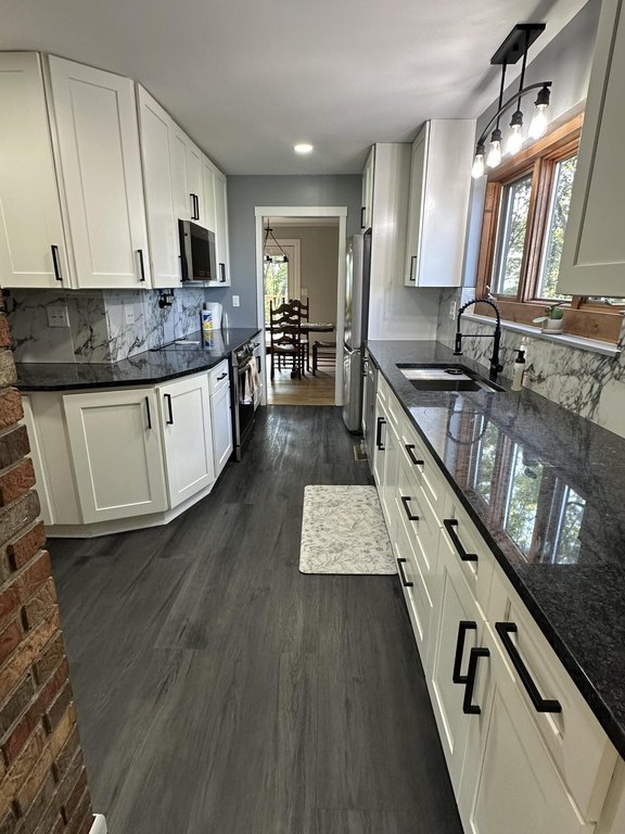 Jefferson City, Tennessee, 37760, United States, 3 Bedrooms Bedrooms, ,3.5 BathroomsBathrooms,Residential,Forsale,1884044