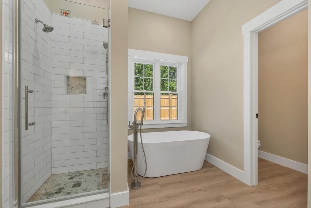 Laconia, New Hampshire, 03246, United States, 3 Bedrooms Bedrooms, ,2.5 BathroomsBathrooms,Residential,Forsale,1952892