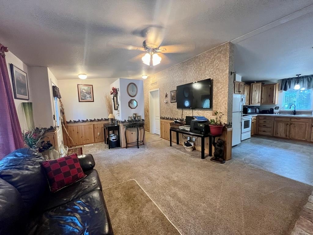 Donnelly, Idaho, 83615, United States, 3 Bedrooms Bedrooms, ,1.5 BathroomsBathrooms,Residential,Forsale,1946179