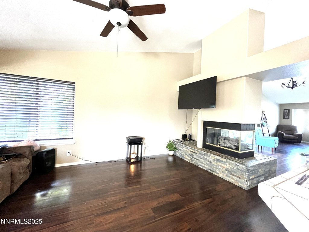 Reno, Nevada, 89523, United States, 3 Bedrooms Bedrooms, ,2 BathroomsBathrooms,Residential,Forsale,1936776