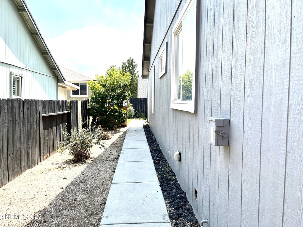 Reno, Nevada, 89523, United States, 3 Bedrooms Bedrooms, ,2 BathroomsBathrooms,Residential,Forsale,1936776