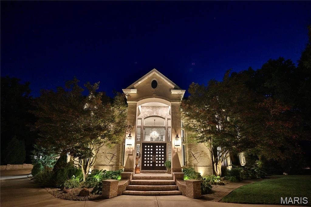 Edwardsville, Illinois, 62025, United States, 5 Bedrooms Bedrooms, ,6.5 BathroomsBathrooms,Residential,Forsale,1944128