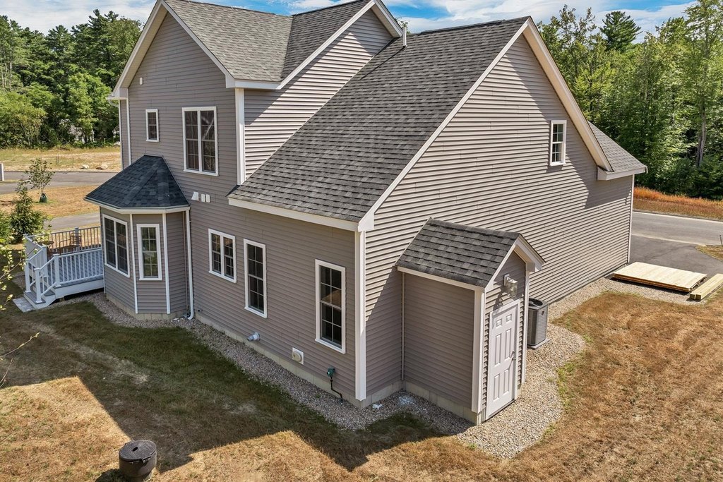 Laconia, New Hampshire, 03246, United States, 3 Bedrooms Bedrooms, ,2.5 BathroomsBathrooms,Residential,Forsale,1952891