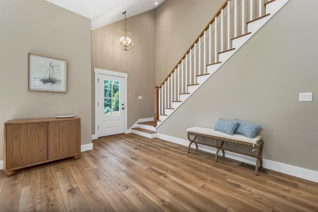 Laconia, New Hampshire, 03246, United States, 3 Bedrooms Bedrooms, ,2.5 BathroomsBathrooms,Residential,Forsale,1952891