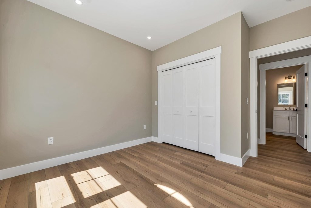 Laconia, New Hampshire, 03246, United States, 3 Bedrooms Bedrooms, ,2.5 BathroomsBathrooms,Residential,Forsale,1952893