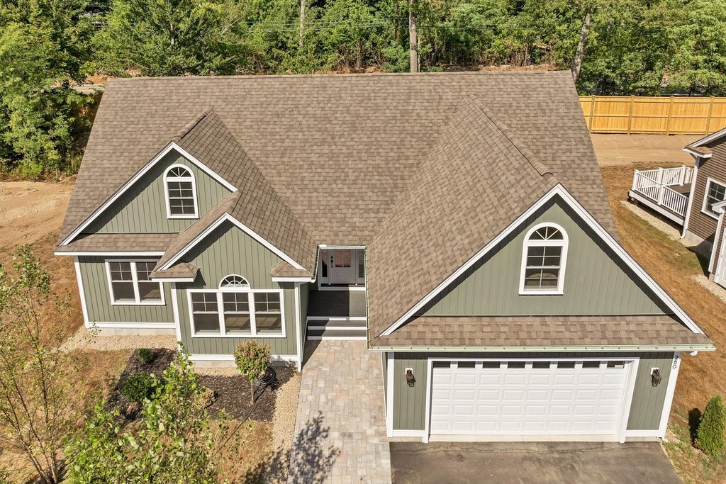 Laconia, New Hampshire, 03246, United States, 3 Bedrooms Bedrooms, ,2.5 BathroomsBathrooms,Residential,Forsale,1952893