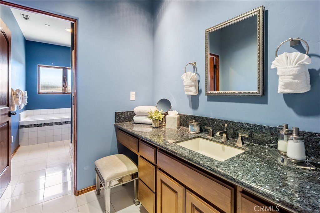 Templeton, California, 93465, United States, 5 Bedrooms Bedrooms, ,5.5 BathroomsBathrooms,Residential,Forsale,2004156