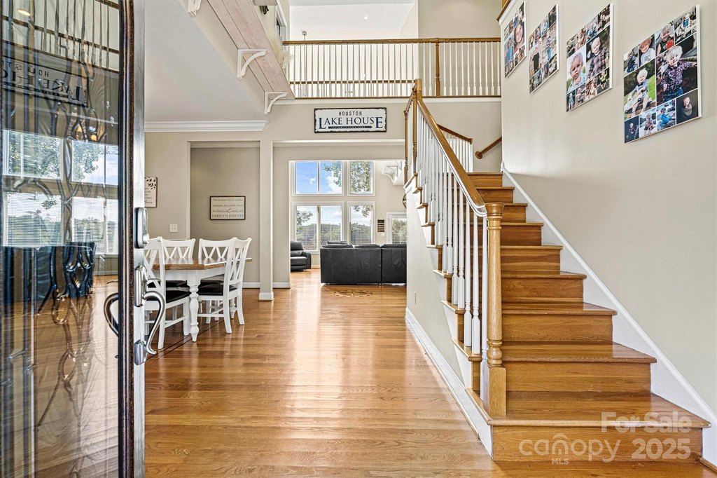 Hickory, North Carolina, 28601, United States, 3 Bedrooms Bedrooms, ,3.5 BathroomsBathrooms,Residential,Forsale,1953166