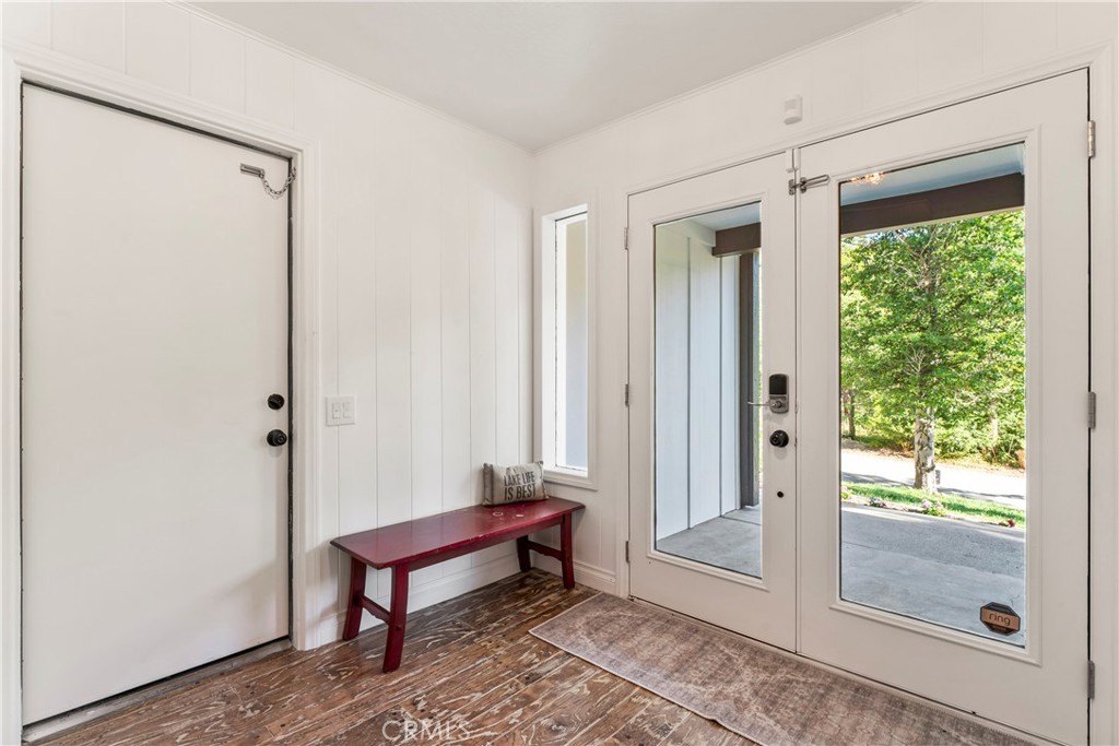 Lake Arrowhead, California, 92352, United States, 4 Bedrooms Bedrooms, ,3 BathroomsBathrooms,Residential,Forsale,1953301