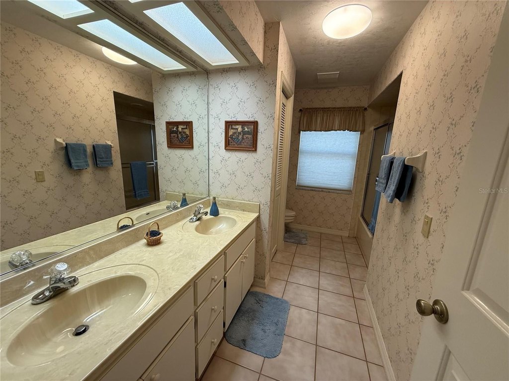 OCALA, Florida, 34476, United States, 3 Bedrooms Bedrooms, ,3 BathroomsBathrooms,Residential,Forsale,1969789