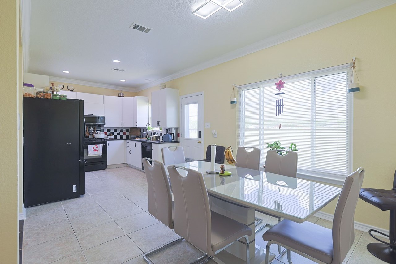 Del Valle, Texas, 78617, United States, 3 Bedrooms Bedrooms, ,3 BathroomsBathrooms,Residential,Forsale,1936467