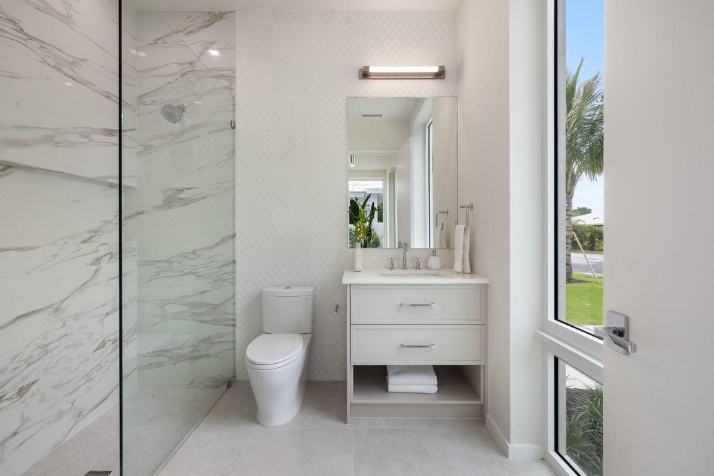 Delray Beach, Florida, 33483, United States, 5 Bedrooms Bedrooms, ,5.5 BathroomsBathrooms,Residential,Forsale,1952512