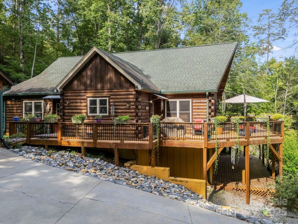 Lake Lure, North Carolina, 28746, United States, 3 Bedrooms Bedrooms, ,2.5 BathroomsBathrooms,Residential,Forsale,1960267