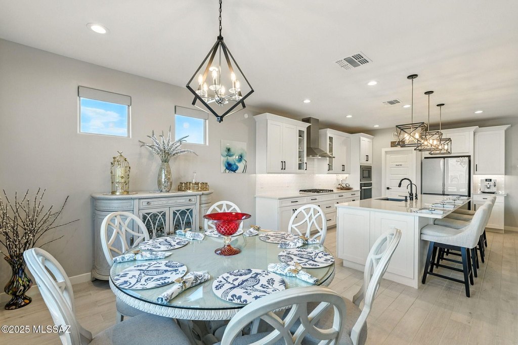 Oro Valley, Arizona, 85742, United States, 5 Bedrooms Bedrooms, ,3 BathroomsBathrooms,Residential,Forsale,1954090