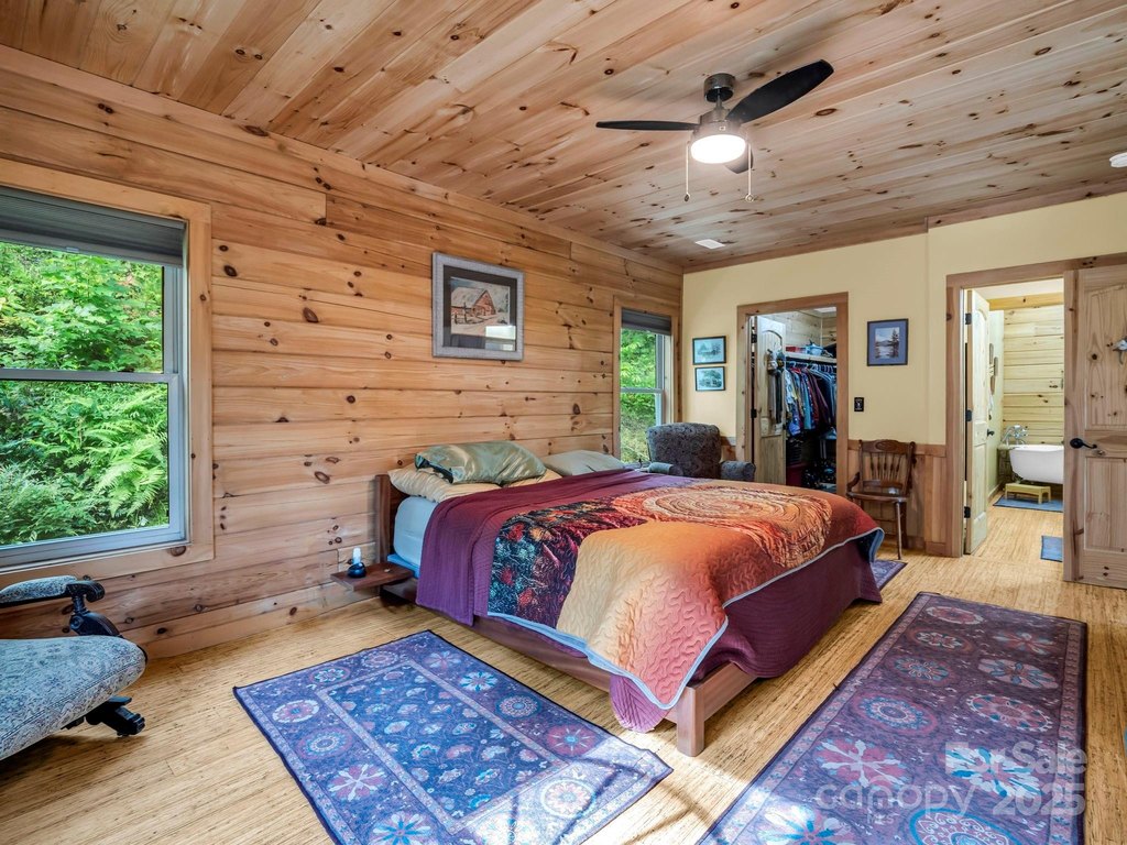 Lake Lure, North Carolina, 28746, United States, 3 Bedrooms Bedrooms, ,2.5 BathroomsBathrooms,Residential,Forsale,1960267