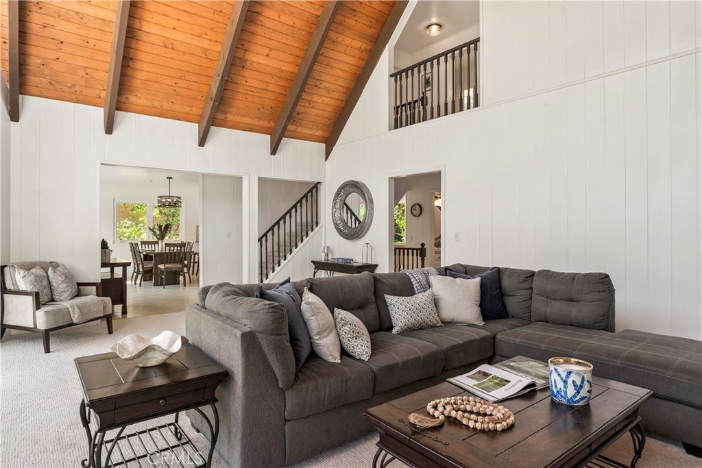 Lake Arrowhead, California, 92352, United States, 4 Bedrooms Bedrooms, ,3 BathroomsBathrooms,Residential,Forsale,1953301