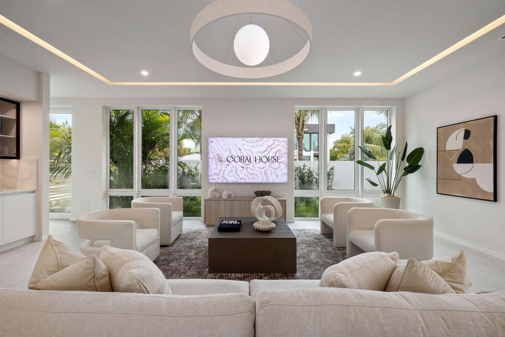 Delray Beach, Florida, 33483, United States, 5 Bedrooms Bedrooms, ,5.5 BathroomsBathrooms,Residential,Forsale,1952512