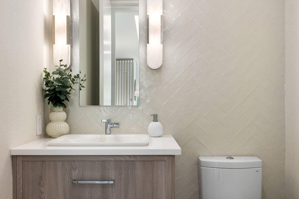 Delray Beach, Florida, 33483, United States, 5 Bedrooms Bedrooms, ,5.5 BathroomsBathrooms,Residential,Forsale,1952512