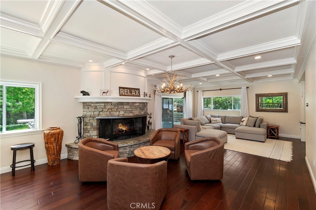 Lake Arrowhead, California, 92352, United States, 5 Bedrooms Bedrooms, ,5 BathroomsBathrooms,Residential,Forsale,1953299