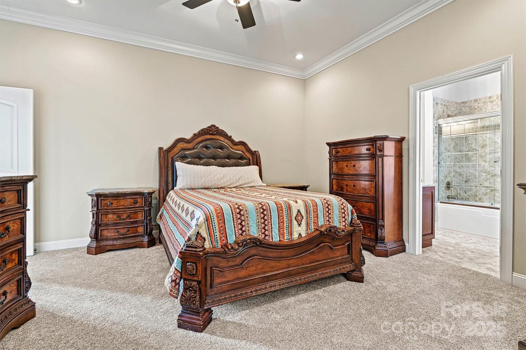 Hickory, North Carolina, 28601, United States, 3 Bedrooms Bedrooms, ,3.5 BathroomsBathrooms,Residential,Forsale,1953166