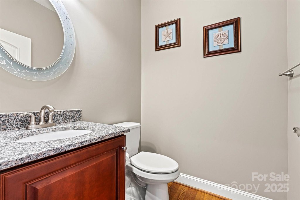 Hickory, North Carolina, 28601, United States, 3 Bedrooms Bedrooms, ,3.5 BathroomsBathrooms,Residential,Forsale,1953166