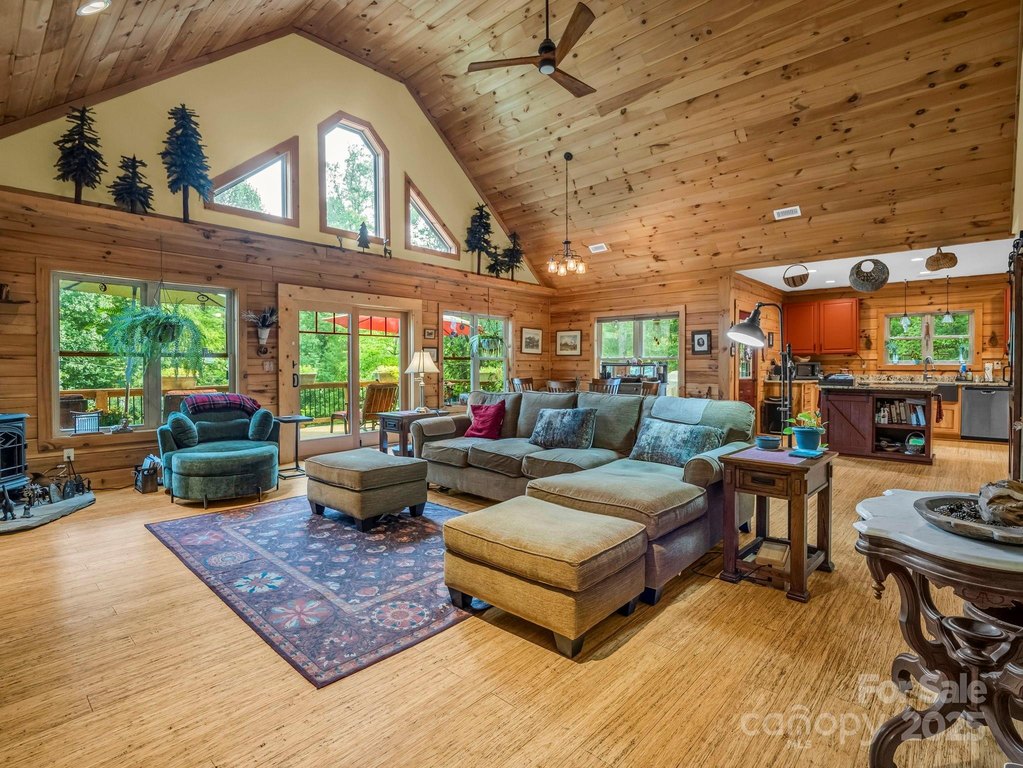 Lake Lure, North Carolina, 28746, United States, 3 Bedrooms Bedrooms, ,2.5 BathroomsBathrooms,Residential,Forsale,1960267