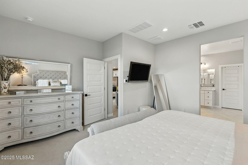 Oro Valley, Arizona, 85742, United States, 5 Bedrooms Bedrooms, ,3 BathroomsBathrooms,Residential,Forsale,1954090