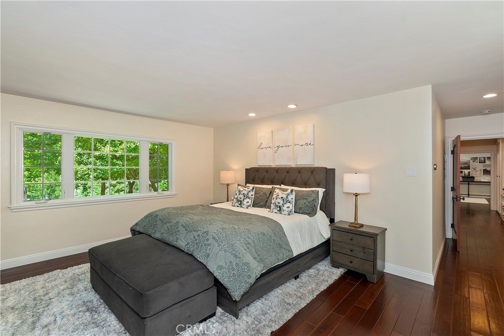 Lake Arrowhead, California, 92352, United States, 5 Bedrooms Bedrooms, ,5 BathroomsBathrooms,Residential,Forsale,1953299