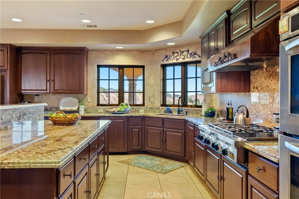 Templeton, California, 93465, United States, 5 Bedrooms Bedrooms, ,5.5 BathroomsBathrooms,Residential,Forsale,2004156