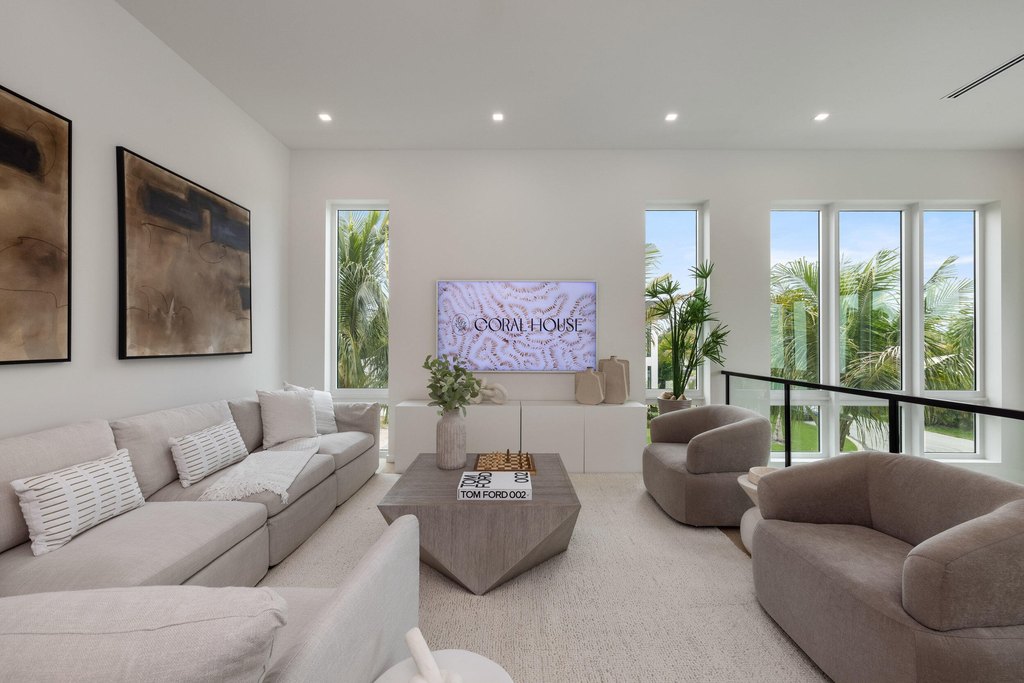 Delray Beach, Florida, 33483, United States, 5 Bedrooms Bedrooms, ,5.5 BathroomsBathrooms,Residential,Forsale,1952512