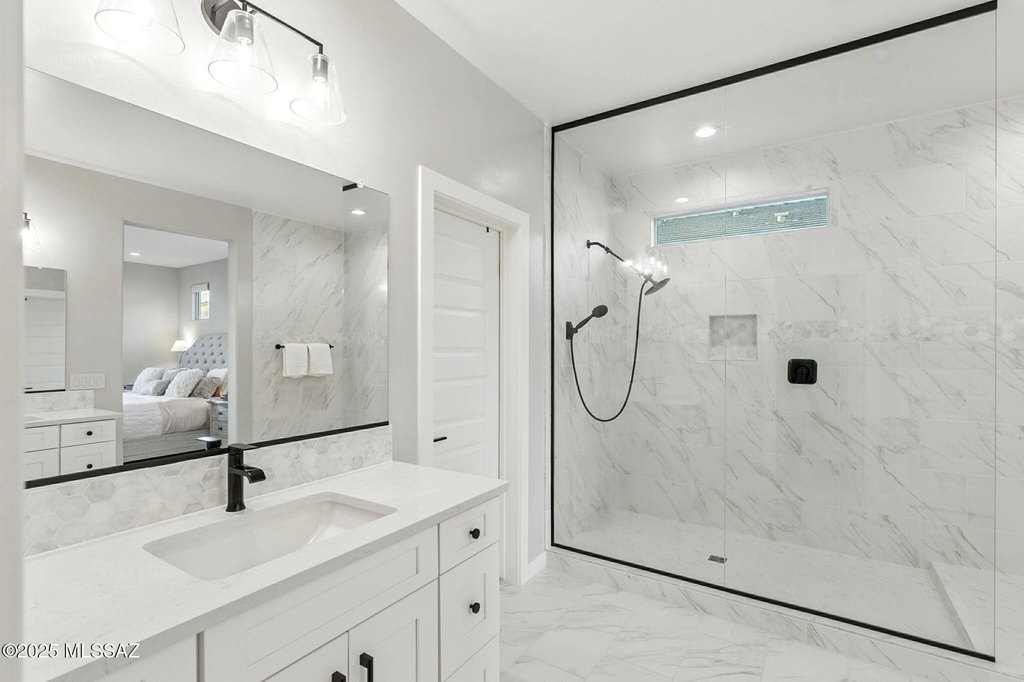 Oro Valley, Arizona, 85742, United States, 5 Bedrooms Bedrooms, ,3 BathroomsBathrooms,Residential,Forsale,1954090