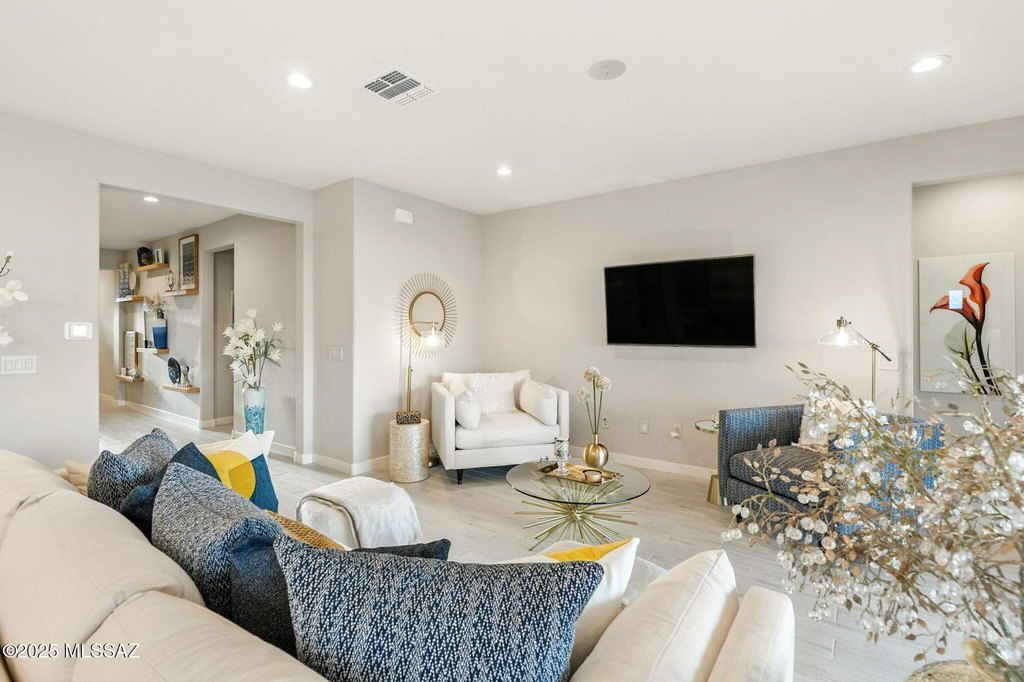 Oro Valley, Arizona, 85742, United States, 5 Bedrooms Bedrooms, ,3 BathroomsBathrooms,Residential,Forsale,1954090