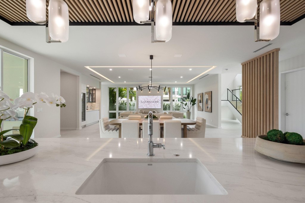 Delray Beach, Florida, 33483, United States, 5 Bedrooms Bedrooms, ,5.5 BathroomsBathrooms,Residential,Forsale,1952512