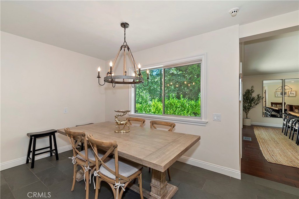 Lake Arrowhead, California, 92352, United States, 5 Bedrooms Bedrooms, ,5 BathroomsBathrooms,Residential,Forsale,1953299
