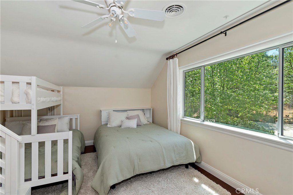 Lake Arrowhead, California, 92352, United States, 5 Bedrooms Bedrooms, ,5 BathroomsBathrooms,Residential,Forsale,1953299