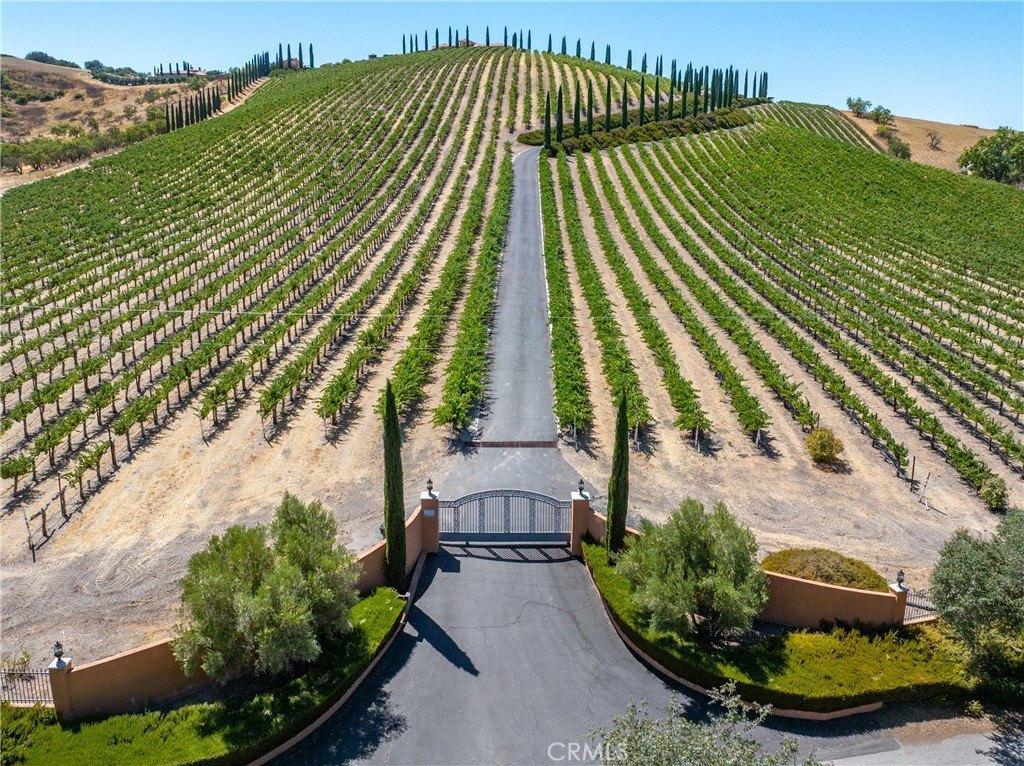 Templeton, California, 93465, United States, 5 Bedrooms Bedrooms, ,5.5 BathroomsBathrooms,Residential,Forsale,2004156