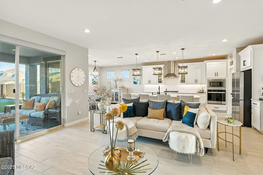 Oro Valley, Arizona, 85742, United States, 5 Bedrooms Bedrooms, ,3 BathroomsBathrooms,Residential,Forsale,1954090