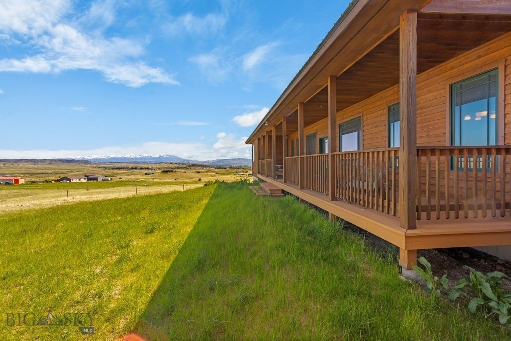 Livingston, Montana, 59047, United States, 3 Bedrooms Bedrooms, ,1.5 BathroomsBathrooms,Residential,Forsale,1986979