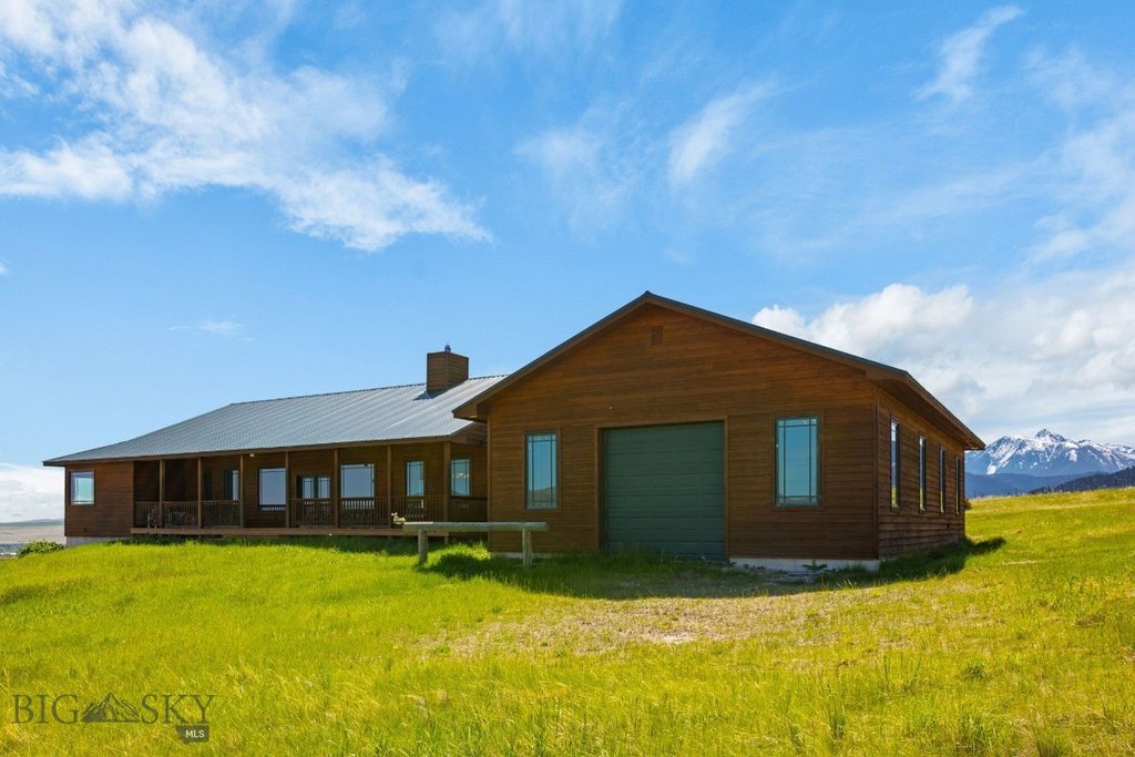 Livingston, Montana, 59047, United States, 3 Bedrooms Bedrooms, ,1.5 BathroomsBathrooms,Residential,Forsale,1986979