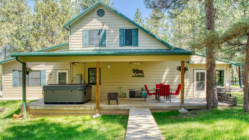 Moorcroft, Wyoming, 82721, United States, 2 Bedrooms Bedrooms, ,2 BathroomsBathrooms,Residential,Forsale,1946267