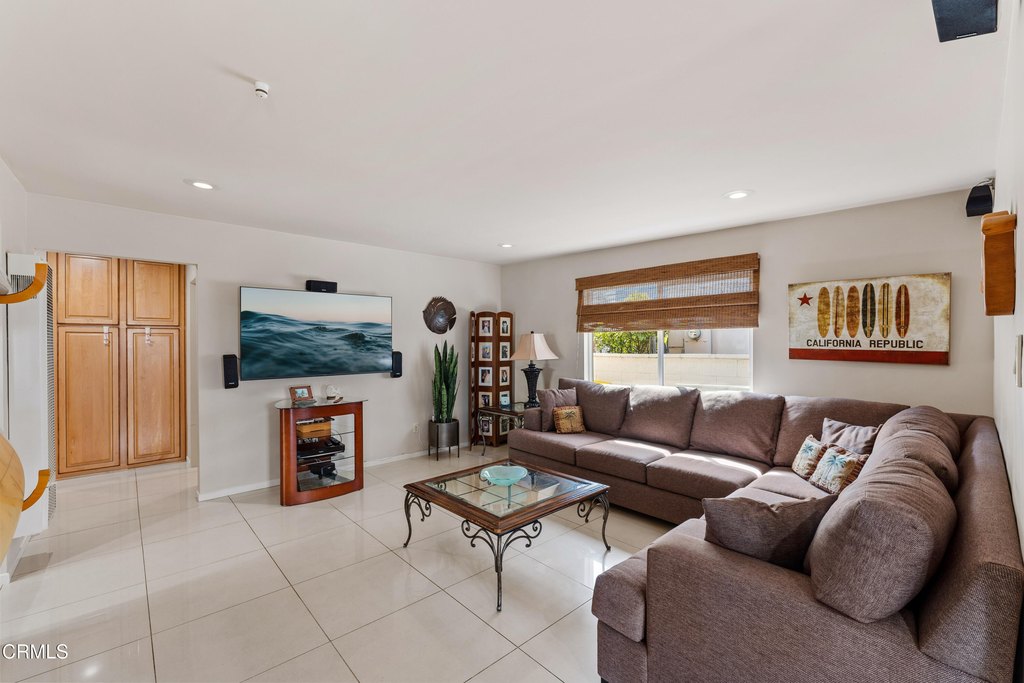 Oxnard, California, 93035, United States, 2 Bedrooms Bedrooms, ,1 BathroomBathrooms,Residential,Forsale,1985941