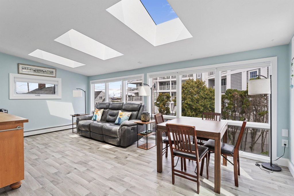 Hampton, New Hampshire, 03842, United States, 3 Bedrooms Bedrooms, ,2 BathroomsBathrooms,Residential,Forsale,1952898