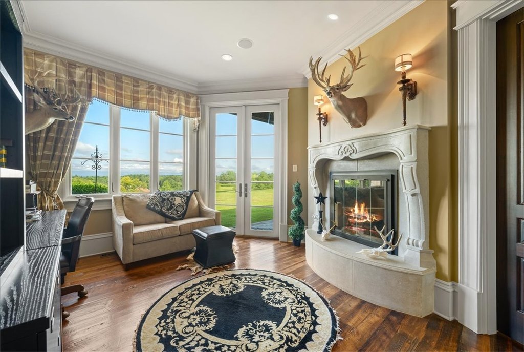 Six Mile, South Carolina, 29682, United States, 5 Bedrooms Bedrooms, ,5.5 BathroomsBathrooms,Residential,Forsale,1941495