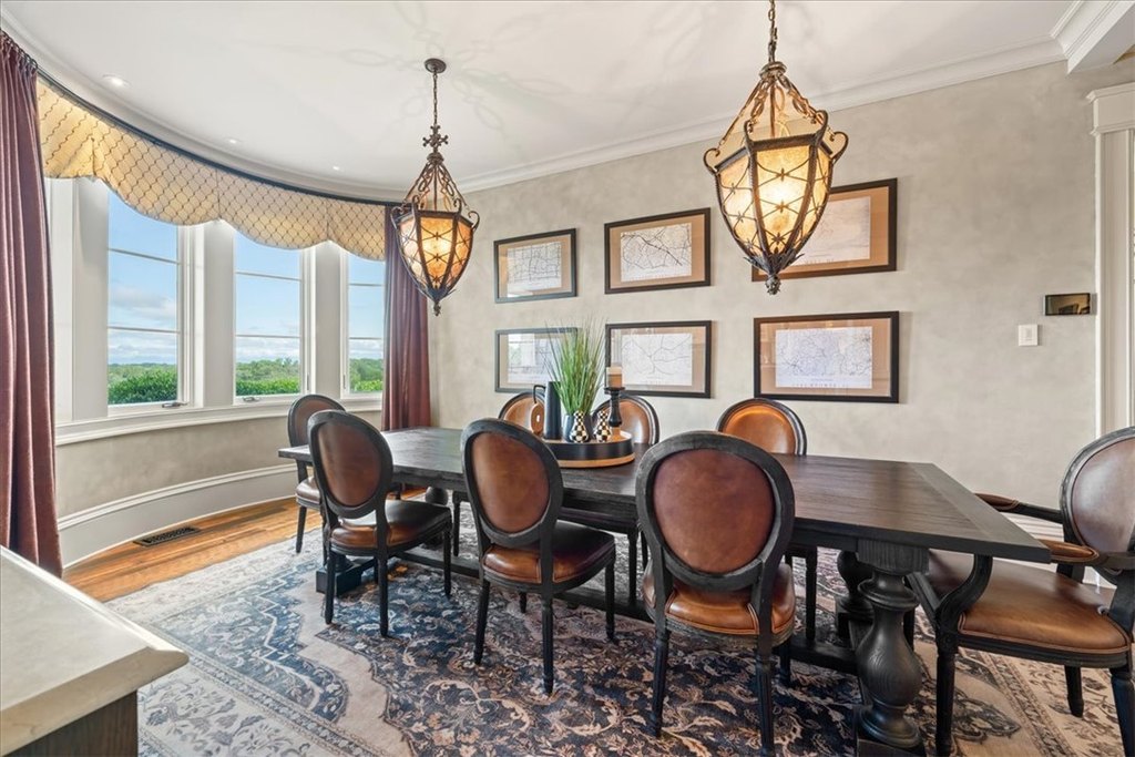 Six Mile, South Carolina, 29682, United States, 5 Bedrooms Bedrooms, ,5.5 BathroomsBathrooms,Residential,Forsale,1941495