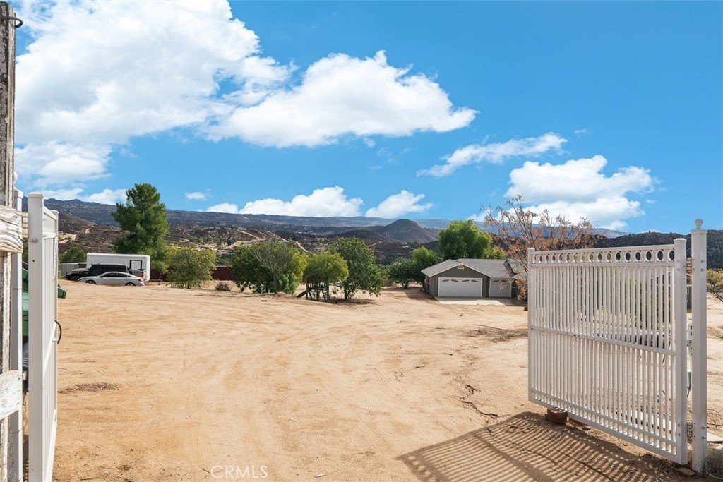 Hemet, California, 92544, United States, 4 Bedrooms Bedrooms, ,2.5 BathroomsBathrooms,Residential,Forsale,1953041
