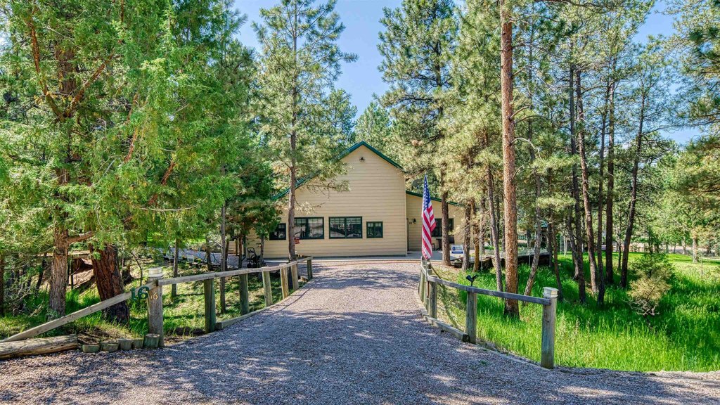 Moorcroft, Wyoming, 82721, United States, 2 Bedrooms Bedrooms, ,2 BathroomsBathrooms,Residential,Forsale,1946267