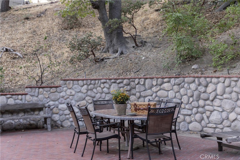 Lake Arrowhead, California, 92352, United States, 4 Bedrooms Bedrooms, ,3 BathroomsBathrooms,Residential,Forsale,1953292